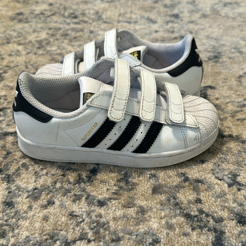 Kids Velcro adidas superstar size 13